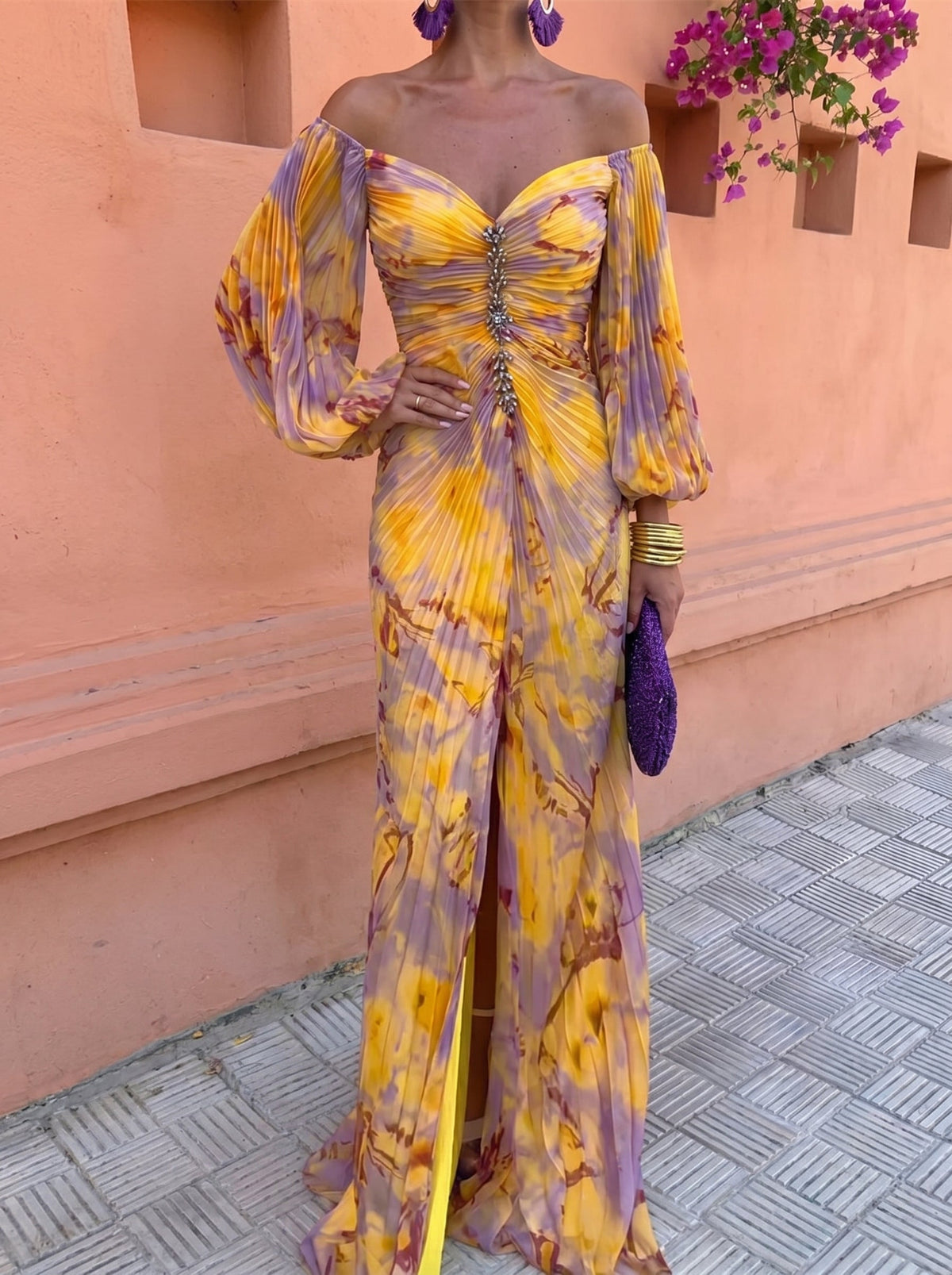 Women's floral maxi dress with V-neck and pleated skirt 2