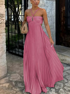 Women's halter neck pleated maxi dress with high waist and side cut-outs 3