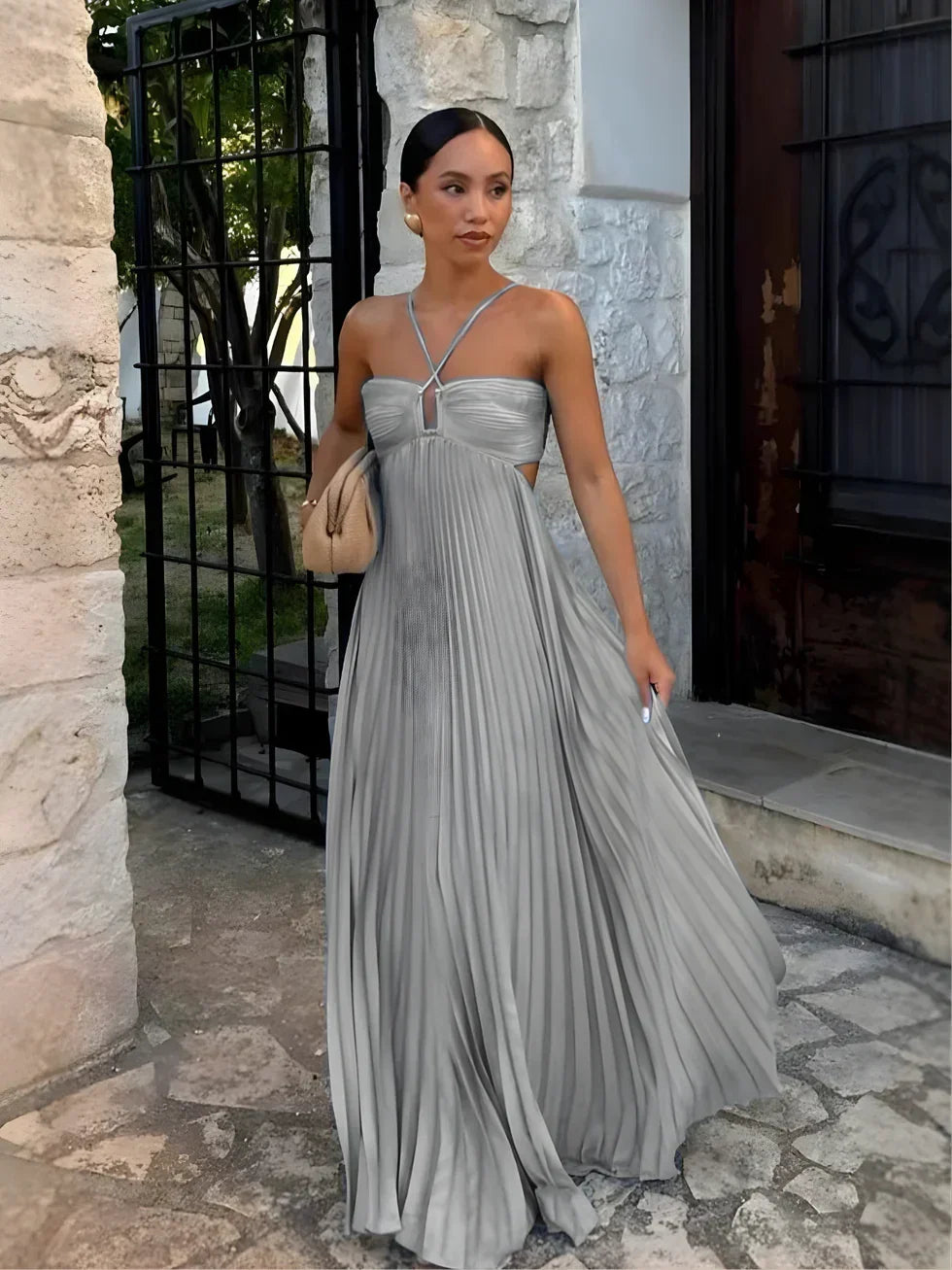 Women's halter neck pleated maxi dress with high waist and side cut-outs 5