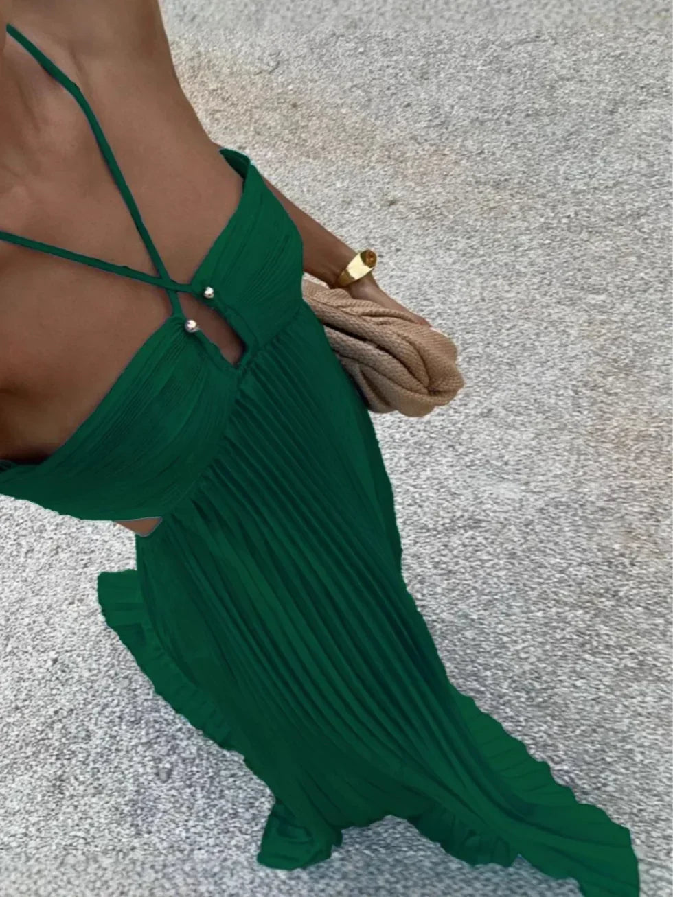 Women's halter neck pleated maxi dress with high waist and side cut-outs 6